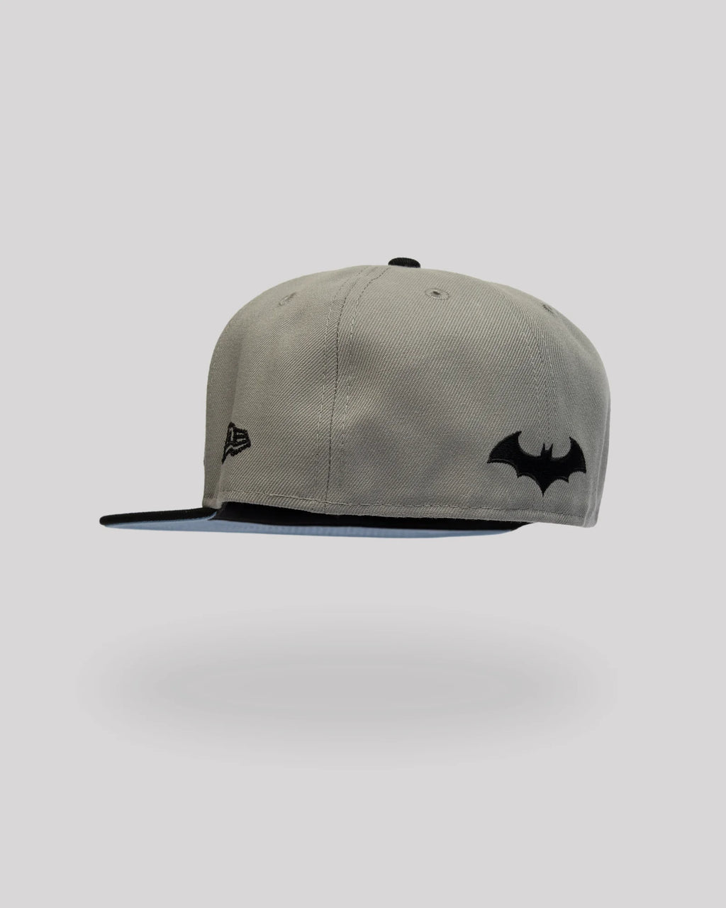 Gorra 59FIFTY Batman DC Comics – Gris / Negro – vista trasera/lateral