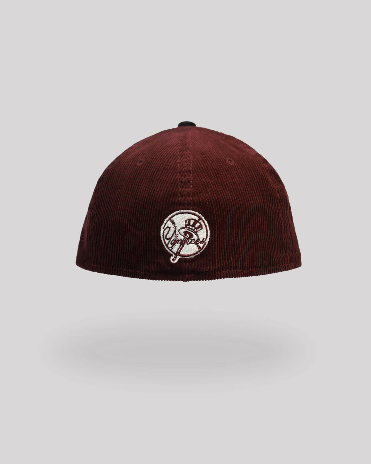 Gorra 59FIFTY New York Yankees Corduroy – Vinotinto – vista trasera/lateral